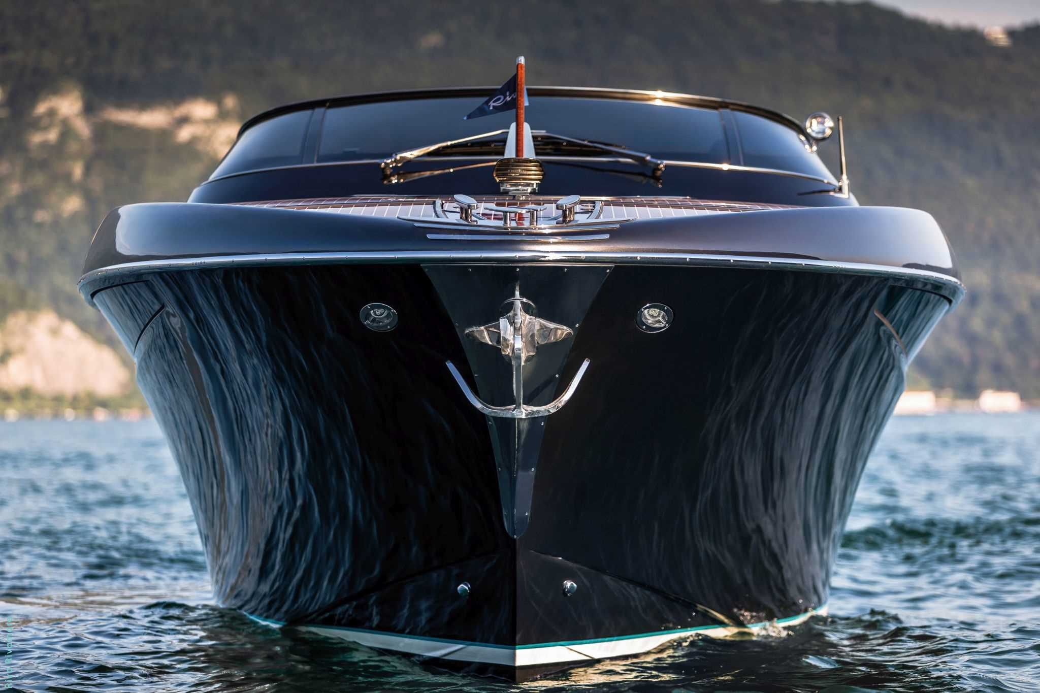 150 ft Benetti Custom
